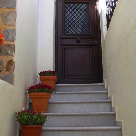 Iliada Hotel Ермополи Екстериор снимка