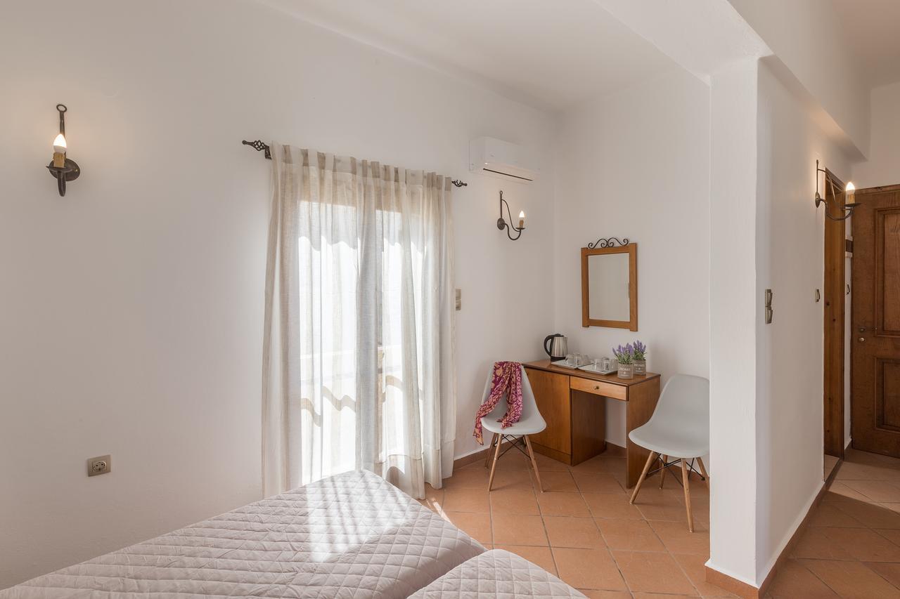 Iliada Hotel Ермополи Екстериор снимка