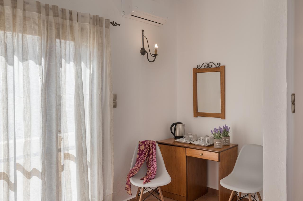 Iliada Hotel Ермополи Екстериор снимка