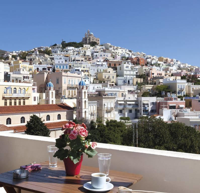 Iliada Hotel Ермополи Екстериор снимка