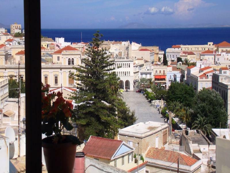 Iliada Hotel Ермополи Екстериор снимка